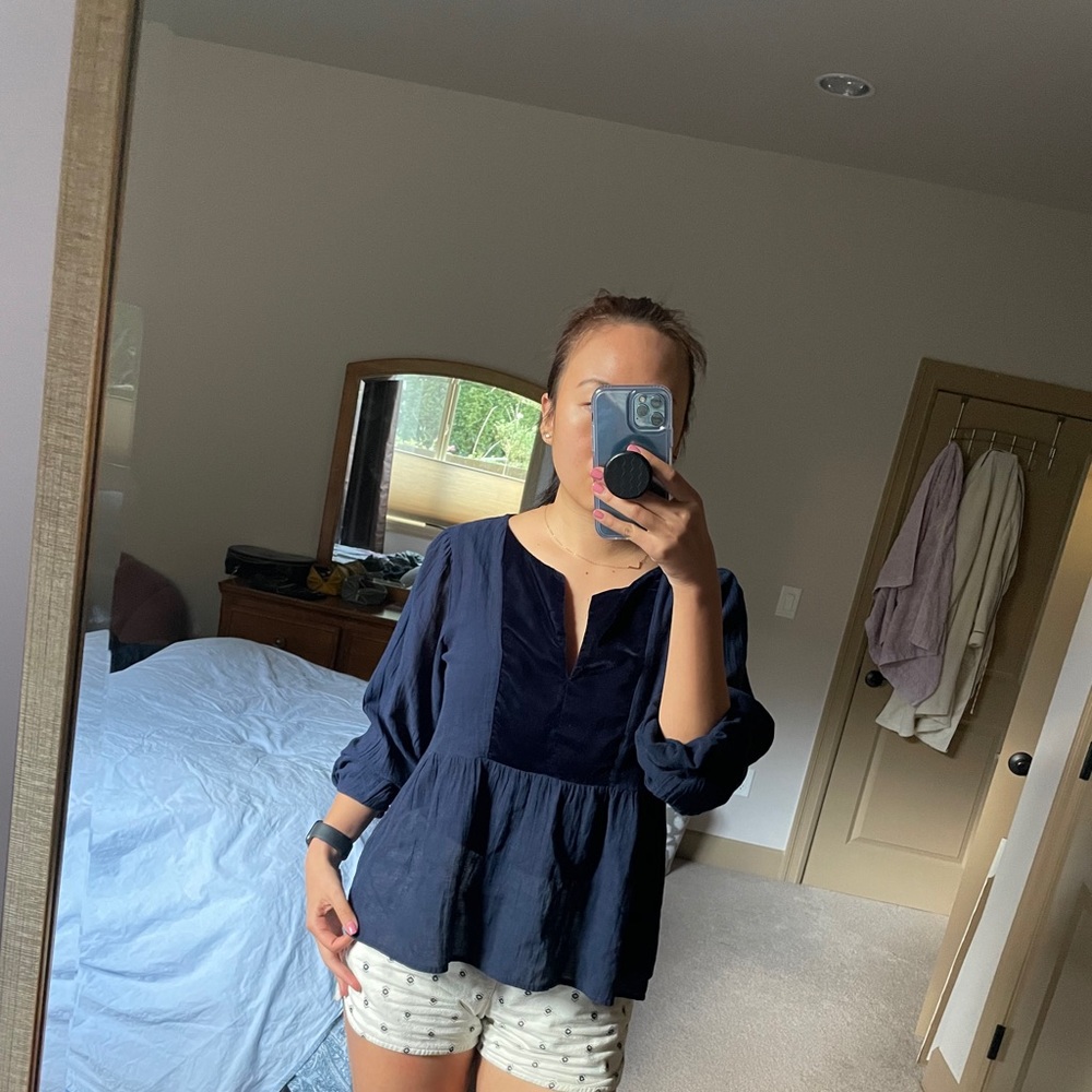 Navy Gap blouse